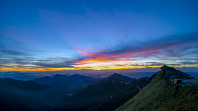 惠东大南山晚霞蓝调时刻