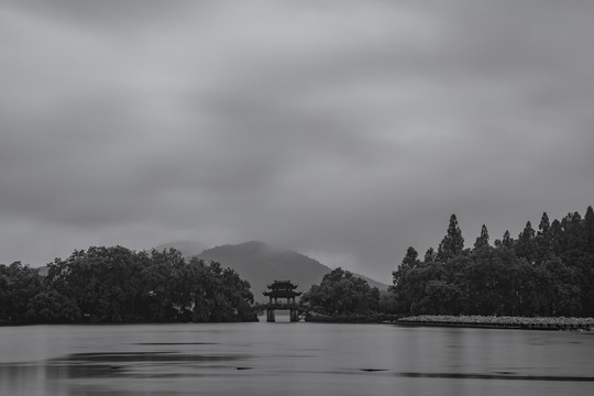 烟雨江南西湖