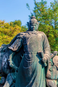 武汉黄鹤楼公园岳飞雕像