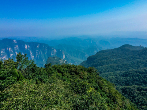 云台山茱萸峰