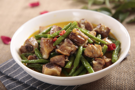 刀豆燒仔排