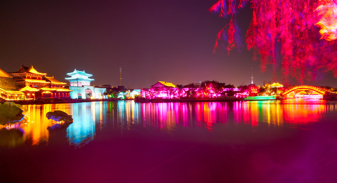 开封清明上河园夜景