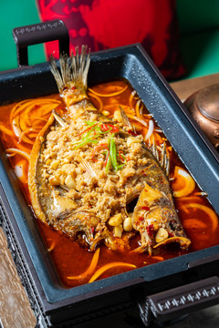 蒜香烤鱸魚