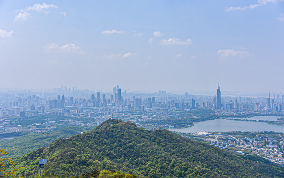 江苏南京紫金山上俯瞰玄武湖风光