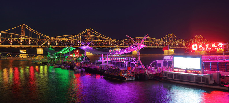 鸭绿江断桥夜景