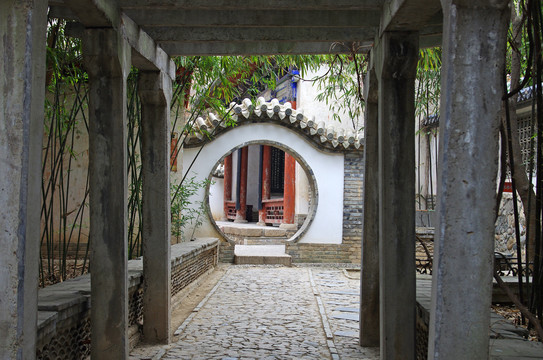 甘肃天水南郭寺古建筑群