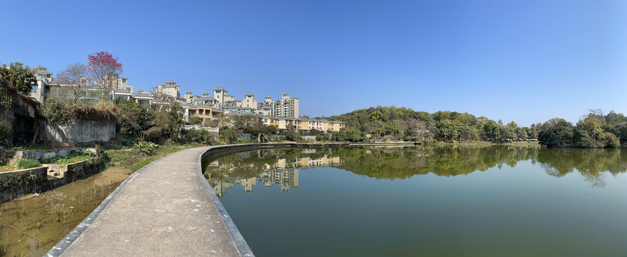 别墅建筑群湖景