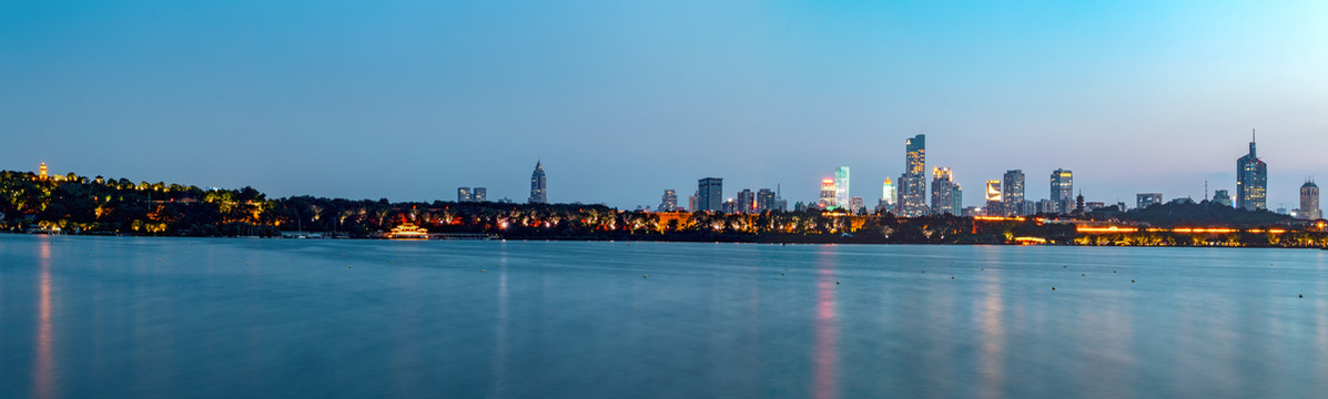 夏季玄武湖夜景