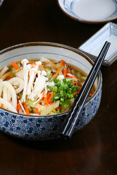 蔬菜烏冬面