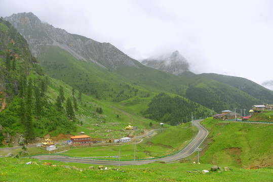 四川乃龙神山6983县道公路