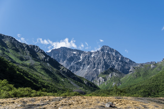 四川黄龙风景区夏天风光