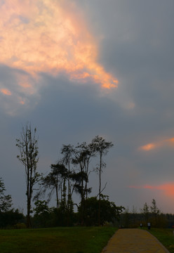 山村晚霞