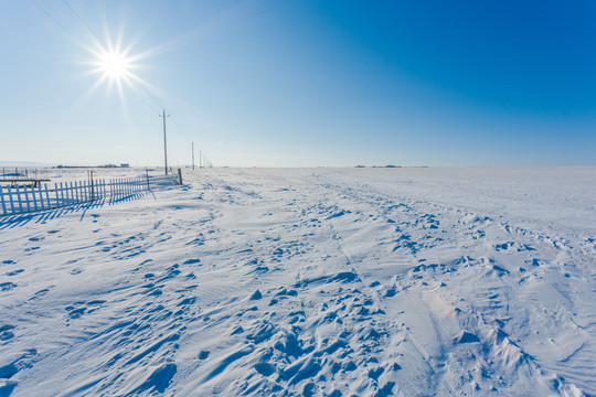 冬季雪原太阳