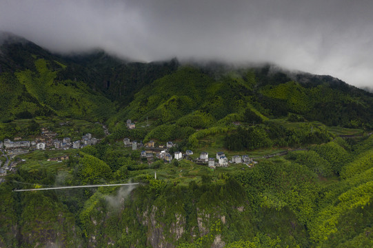 航拍高山云海丽水南尖岩