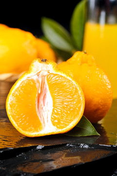 石板上的不知火柑橘