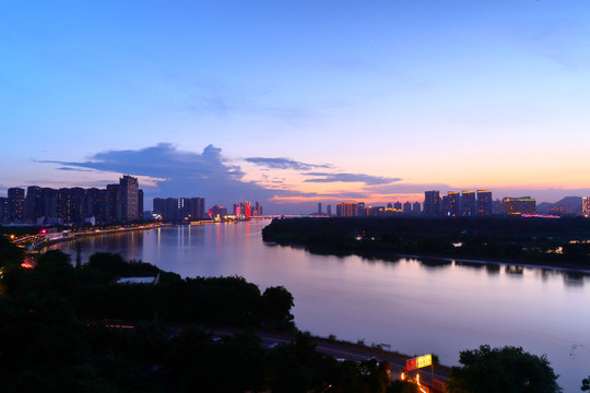 广东佛山顺德德胜河畔夜景