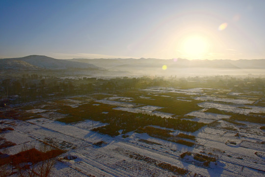 落日残雪