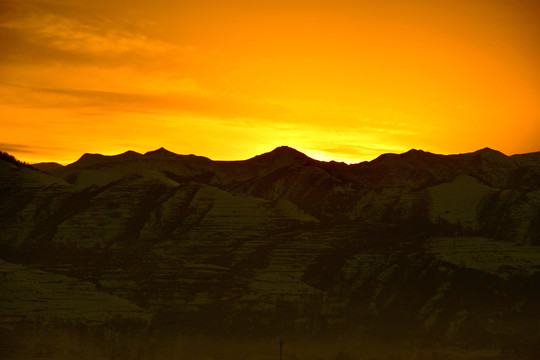 夕山晚照