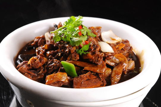 農(nóng)家燒土雞