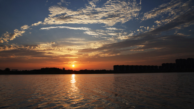 凤凰湖夕阳风光