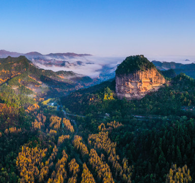 麦积山早晨