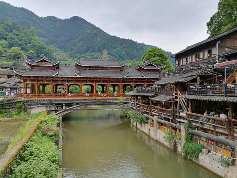 苗寨风雨桥