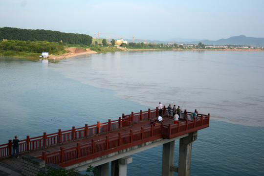 长江清江分界线