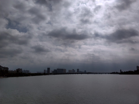 阴雨天气