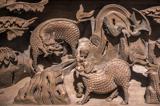 中国古典木雕麒麟图案
