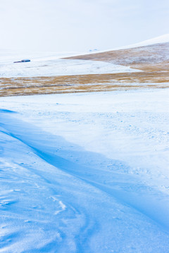 冬季雪原草原竖幅
