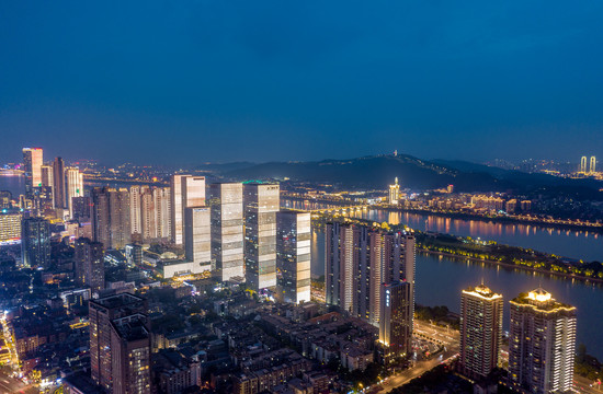 长沙湘江风光带沿江夜景城市