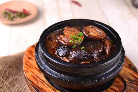 石鍋肉汁鮮香菇