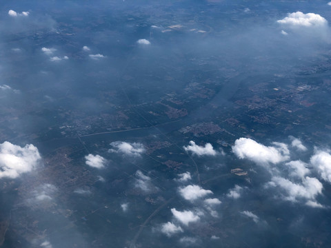 万米高空飞机上航拍大地