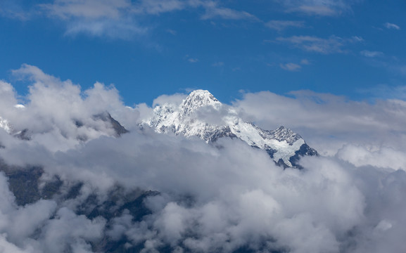 梅里雪山