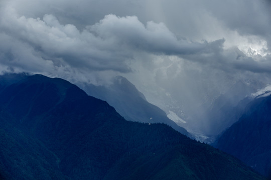 高山云雾