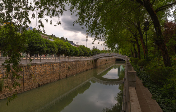 小桥流水