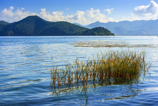 湖光山色