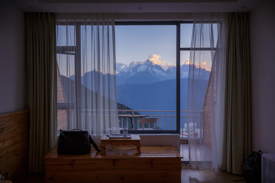 梅里雪山观景房间