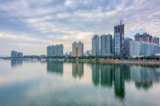 中国湖北襄阳汉江沿岸风光