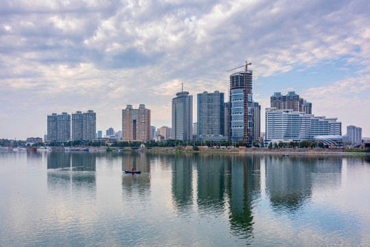 中国湖北襄阳汉江沿岸风光