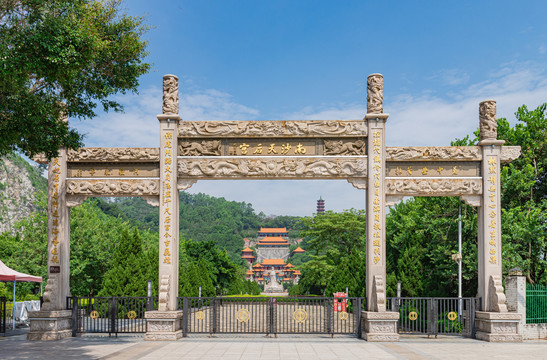 广州南沙天后宫与南岭塔全景