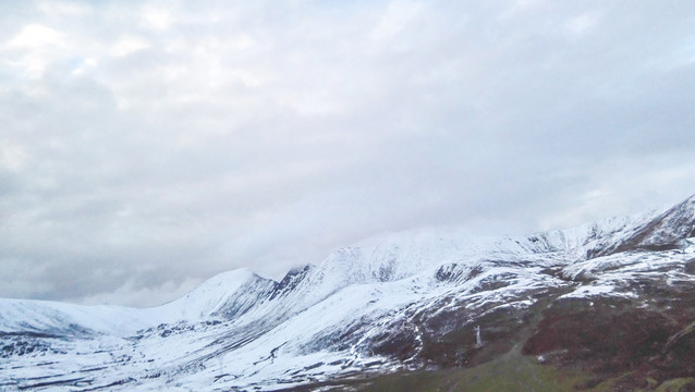 东达山雪景