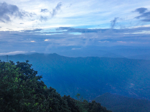 鸡足山