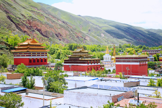 热贡吾屯下寺