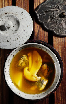 松茸烏雞湯