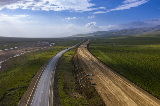 草原道路建设