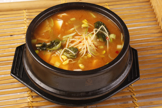 石锅酱汤