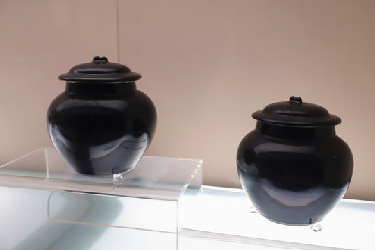 广元窑黑釉盖罐