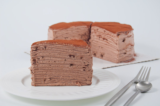 巧克力千层蛋糕切块