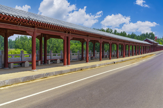 长廊和公路景观